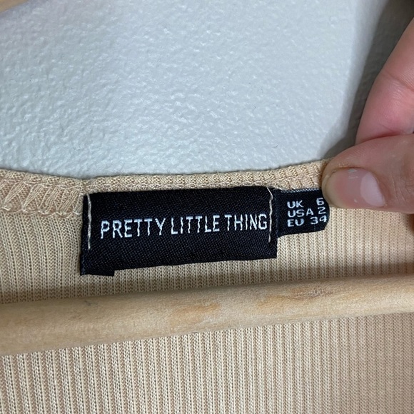 PrettyLittleThing Y2K Sand Beige Ribbed Tie Front Crop Top, size 2 - Picture 6 of 9